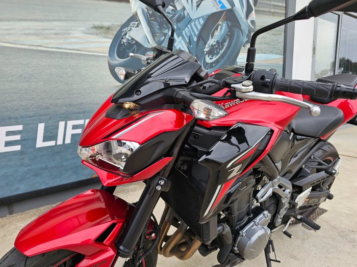 2018 Kawasaki ZR 900 Black