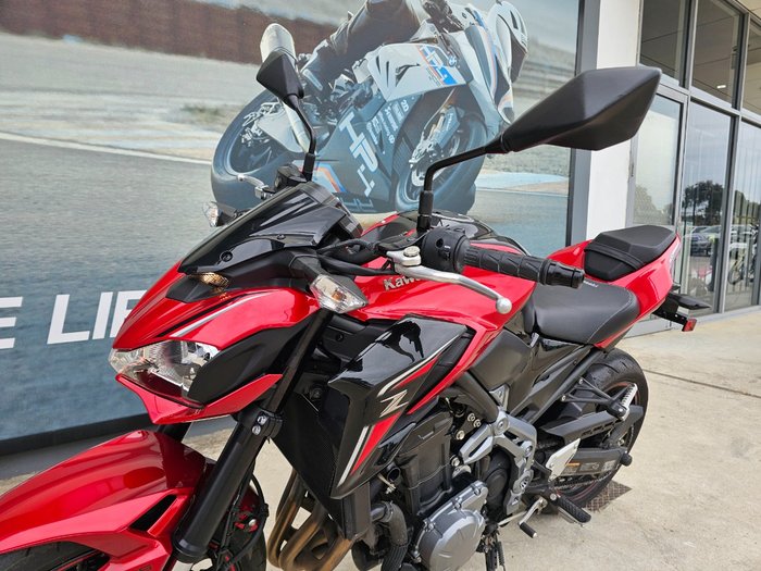 2018 Kawasaki ZR 900 Black