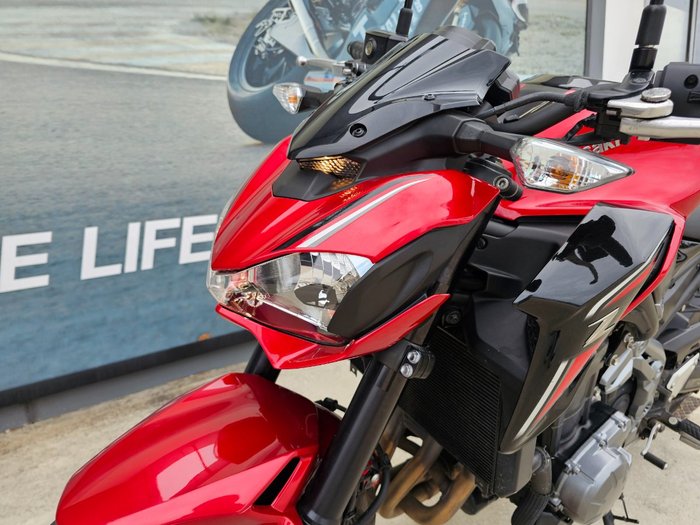 2018 Kawasaki ZR 900 Black
