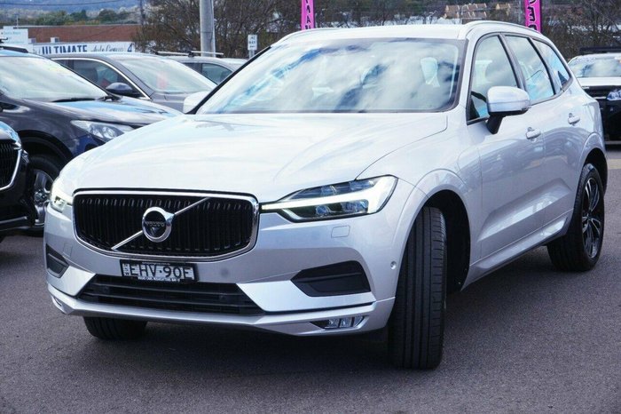2020 Volvo XC60 D4 Momentum