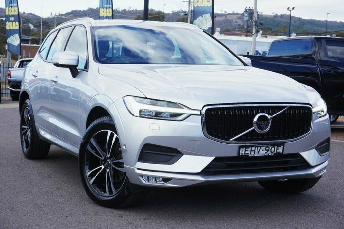 2020 Volvo XC60 D4 Momentum