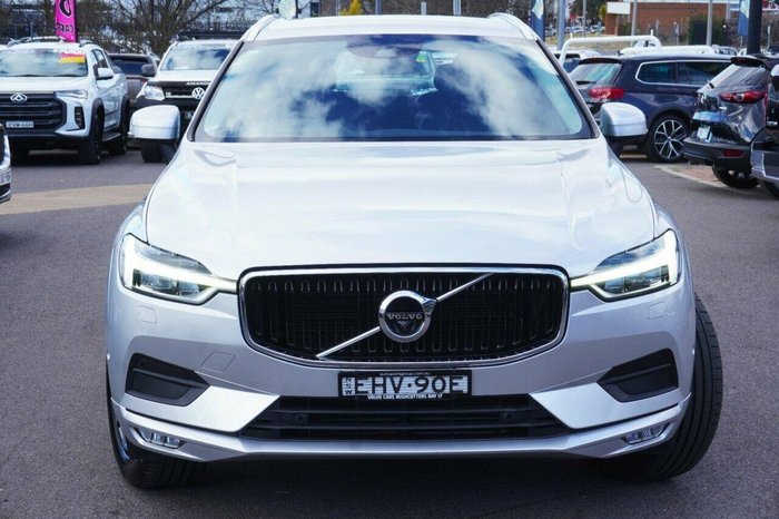 2020 Volvo XC60 D4 Momentum