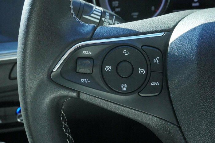 2020 Holden Commodore LT