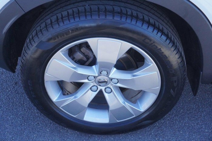 2020 Volvo XC40 T4 Momentum