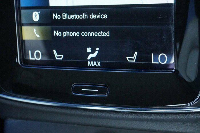 2020 Volvo XC40 T4 Momentum