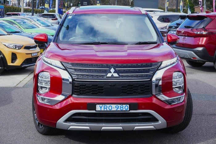 2023 Mitsubishi Outlander Exceed