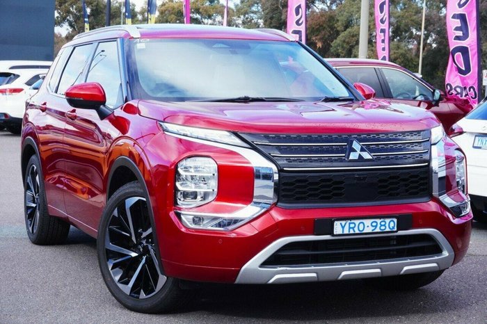 2023 Mitsubishi Outlander Exceed