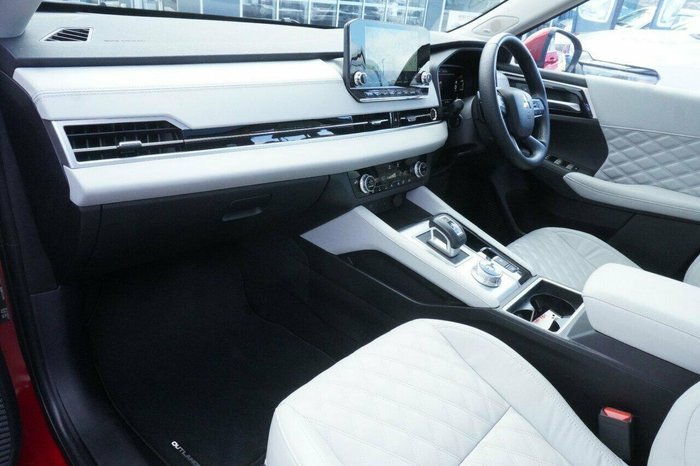 2023 Mitsubishi Outlander Exceed