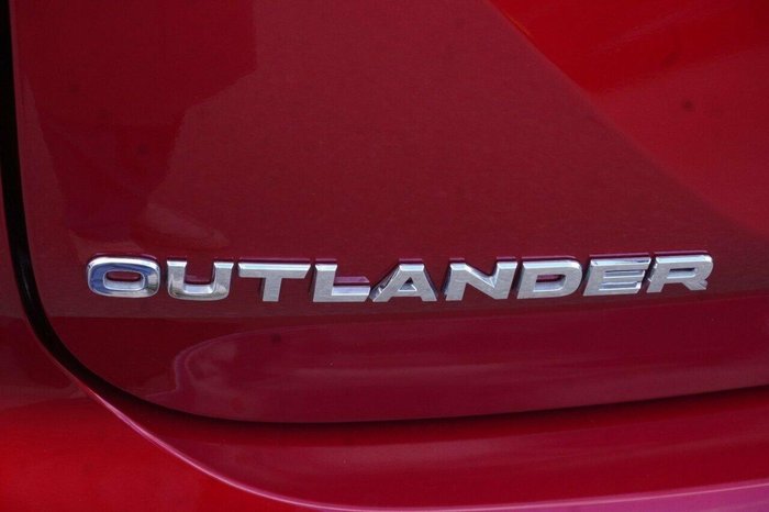 2023 Mitsubishi Outlander Exceed