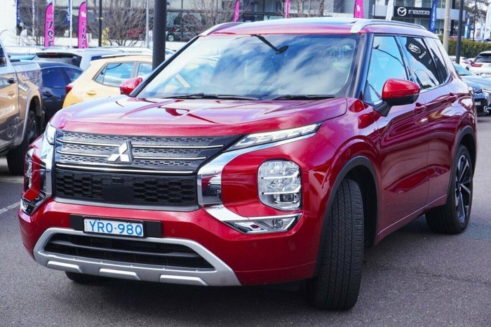 2023 Mitsubishi Outlander Exceed