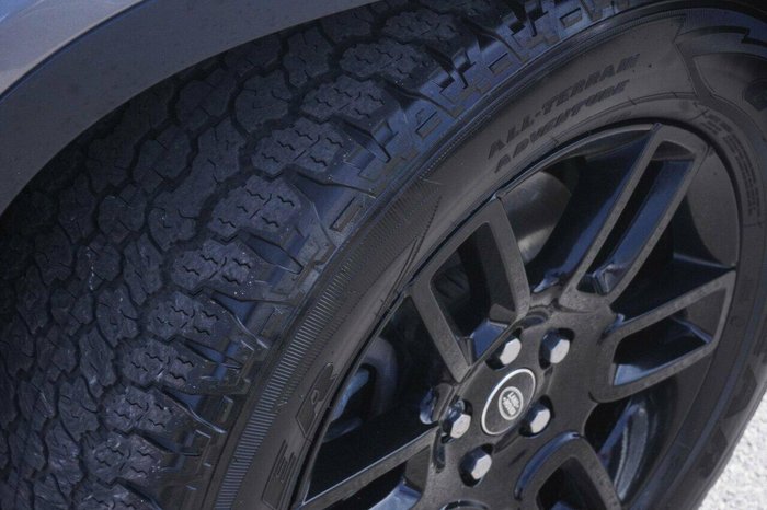 2023 Land Rover Defender 90 D250 S