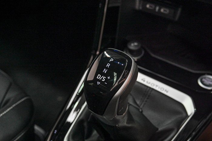 2025 Volkswagen T-Roc 140TSI R-Line