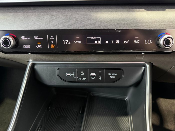 2025 Kia Carnival Sport+