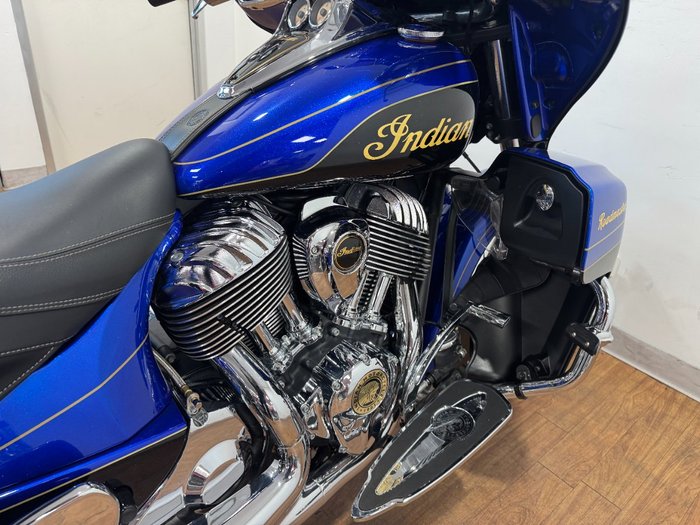 2018 Indian ROADMASTER ELITE Cobalt Candy/Black24k Gold Tri