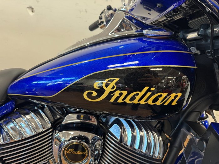 2018 Indian ROADMASTER ELITE Cobalt Candy/Black24k Gold Tri