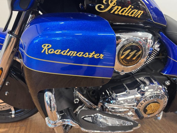 2018 Indian ROADMASTER ELITE Cobalt Candy/Black24k Gold Tri