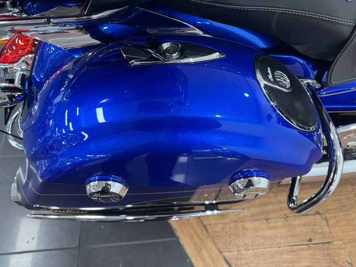 2018 Indian ROADMASTER ELITE Cobalt Candy/Black24k Gold Tri