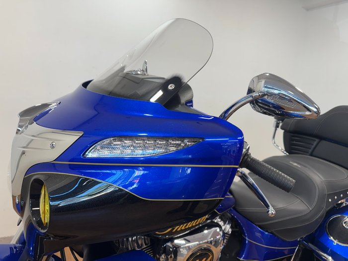 2018 Indian ROADMASTER ELITE Cobalt Candy/Black24k Gold Tri