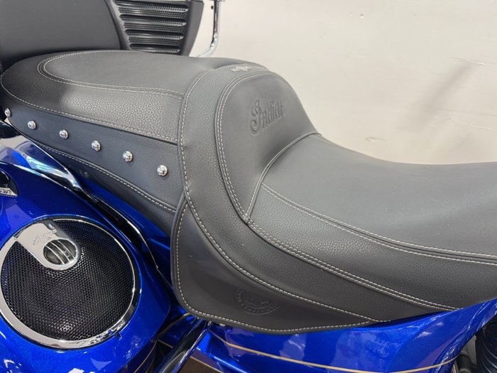 2018 Indian ROADMASTER ELITE Cobalt Candy/Black24k Gold Tri