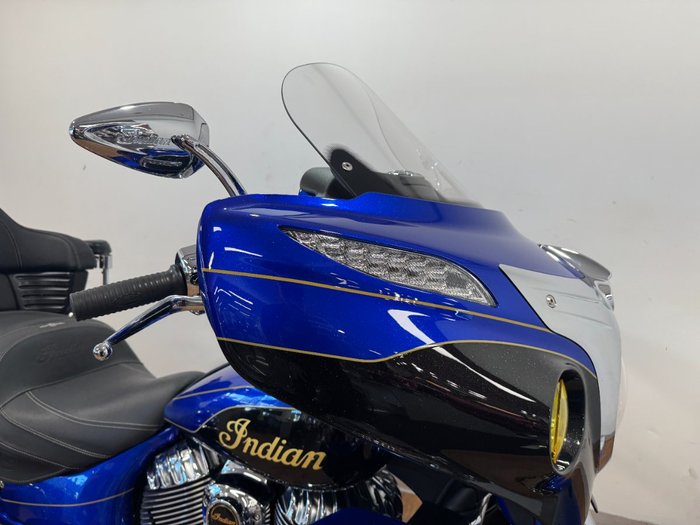 2018 Indian ROADMASTER ELITE Cobalt Candy/Black24k Gold Tri