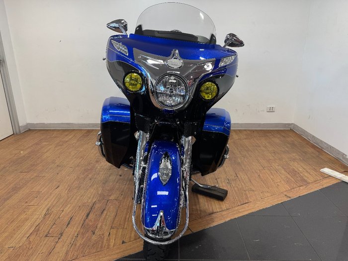 2018 Indian ROADMASTER ELITE Cobalt Candy/Black24k Gold Tri