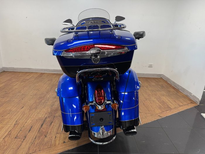 2018 Indian ROADMASTER ELITE Cobalt Candy/Black24k Gold Tri