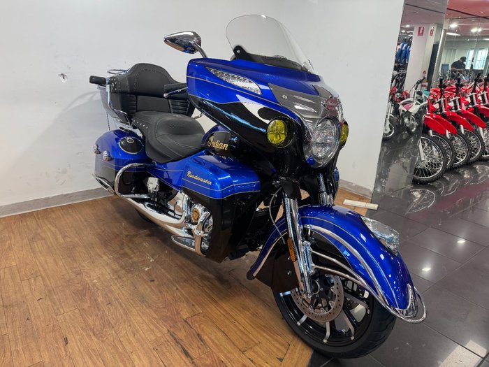 2018 Indian ROADMASTER ELITE Cobalt Candy/Black24k Gold Tri