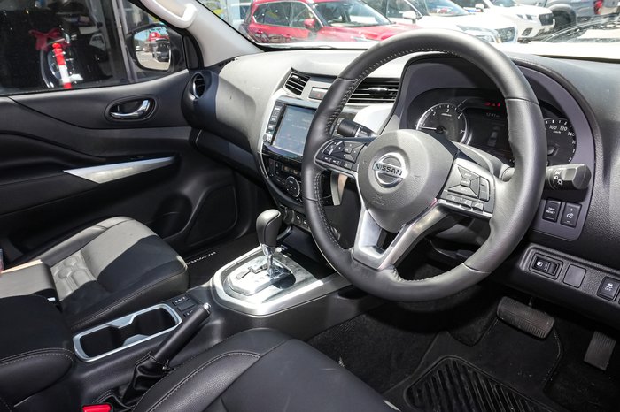 2024 Nissan Navara ST-X