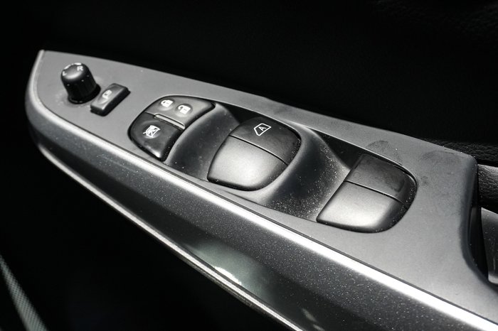 2024 Nissan Navara ST-X