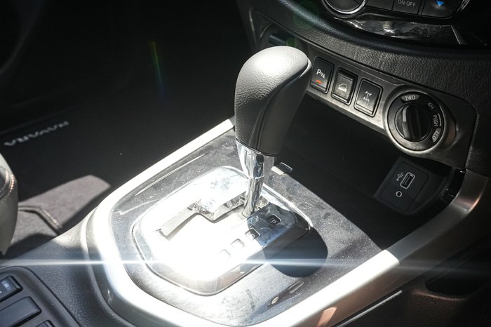 2024 Nissan Navara ST-X