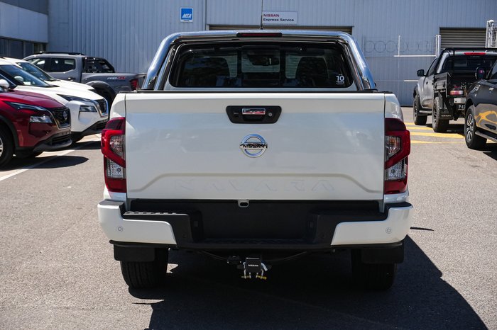 2024 Nissan Navara ST-X