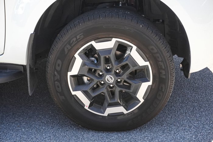 2024 Nissan Navara ST-X