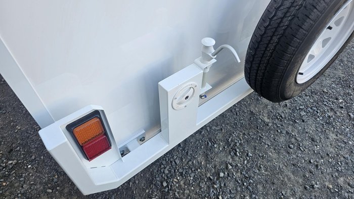 2025 McNeill 8 Berth Dog Trailer