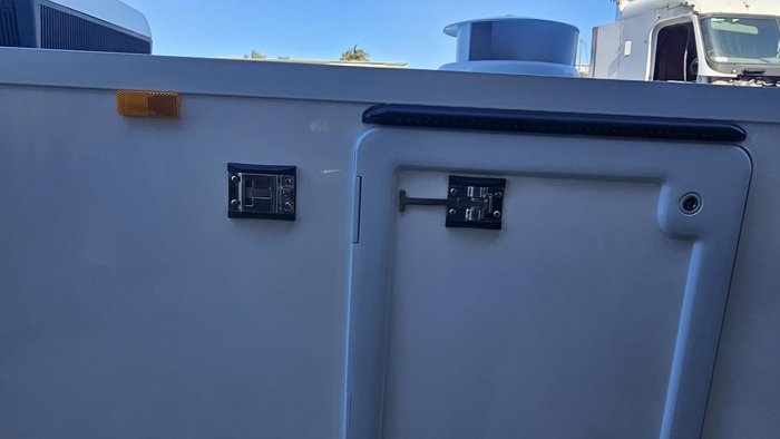 2025 McNeill 8 Berth Dog Trailer