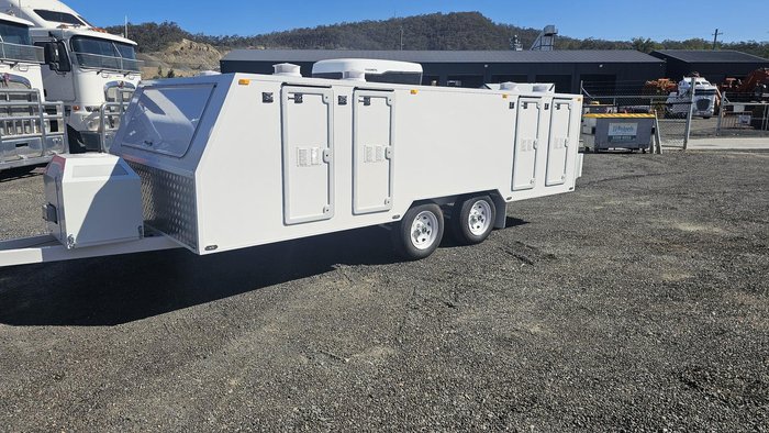 2025 McNeill 8 Berth Dog Trailer