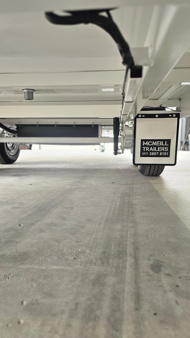 2025 McNeill 8 Berth Dog Trailer