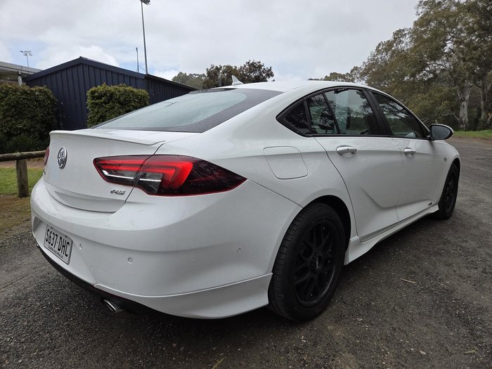 2018 Holden Commodore RS