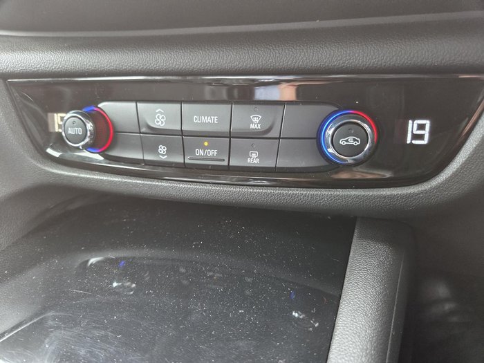 2018 Holden Commodore RS