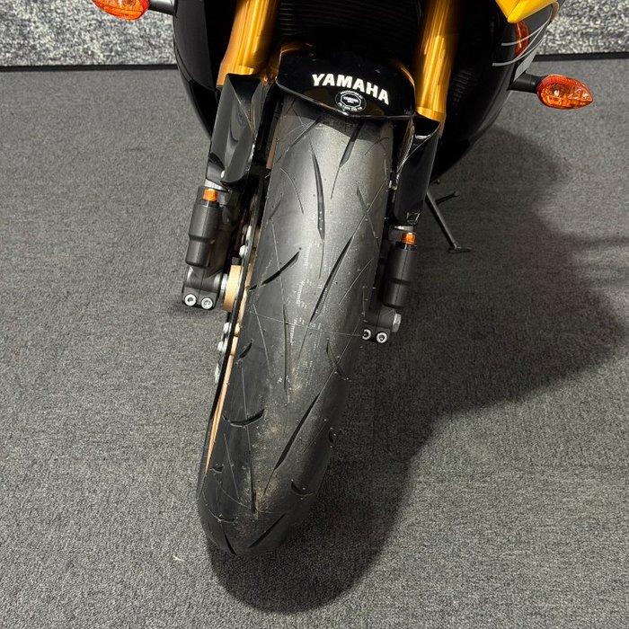 2015 Yamaha YZF-R6 Yellow