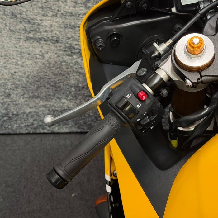 2015 Yamaha YZF-R6 Yellow