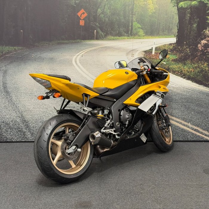 2015 Yamaha YZF-R6 Yellow