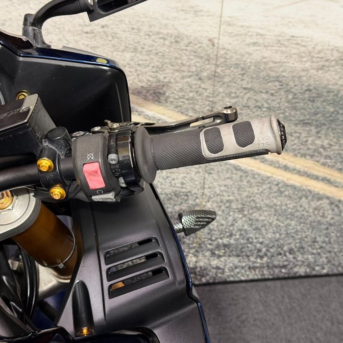 2006 Yamaha FZ1S Blue