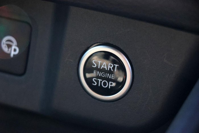 2024 Nissan QASHQAI Ti J12 MY24 Pearl Black with Gun Metallic Roof