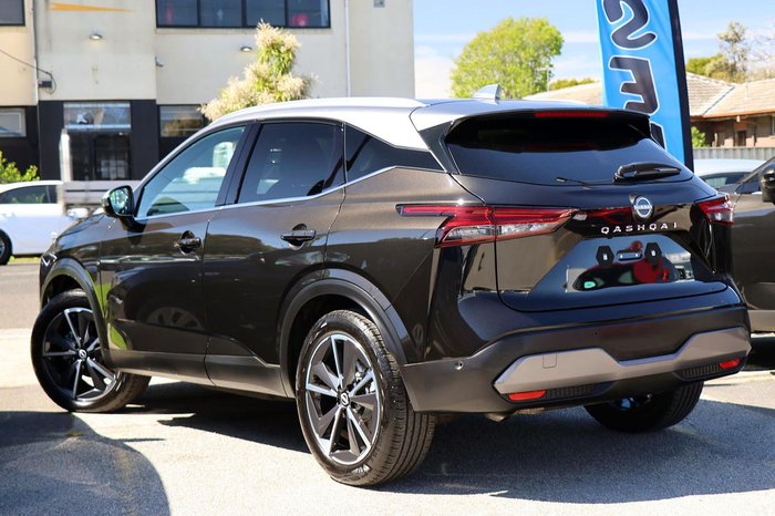 2024 Nissan QASHQAI Ti J12 MY24 Pearl Black with Gun Metallic Roof