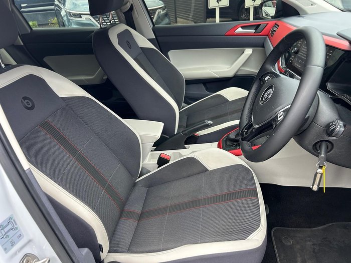 2018 Volkswagen Polo beats