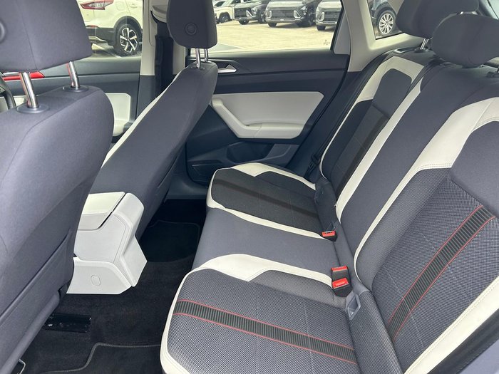 2018 Volkswagen Polo beats