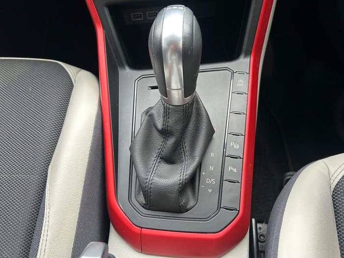 2018 Volkswagen Polo beats