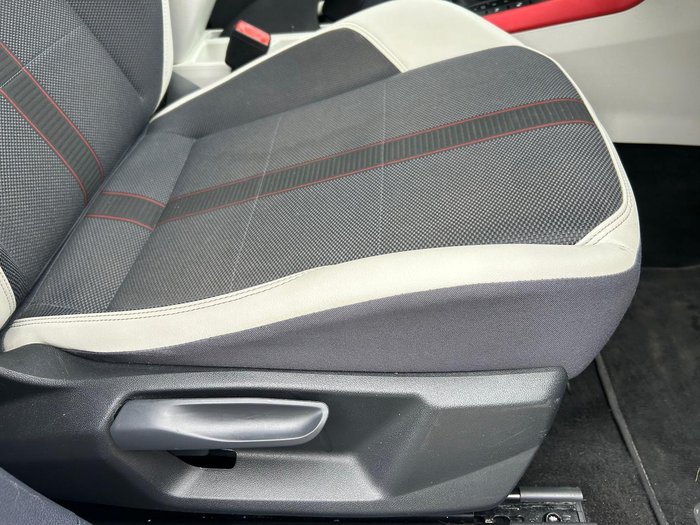 2018 Volkswagen Polo beats