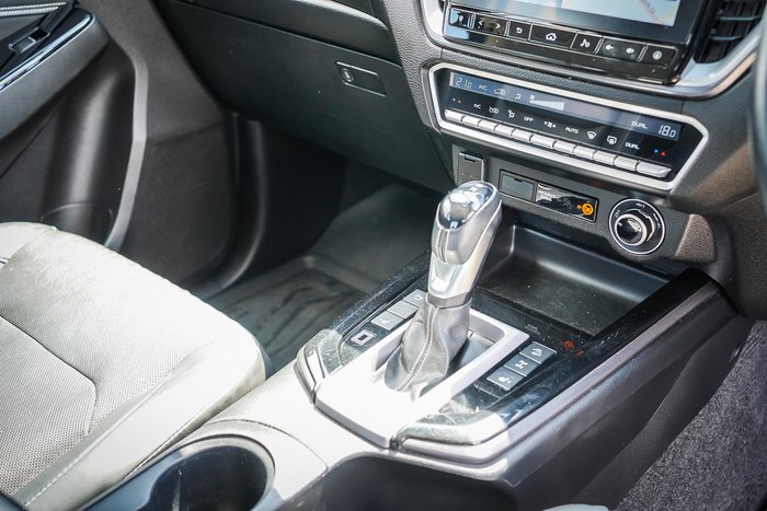 2022 Isuzu D-MAX LS-M