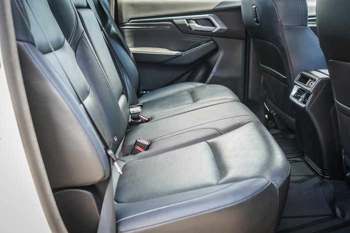 2022 Isuzu D-MAX LS-M